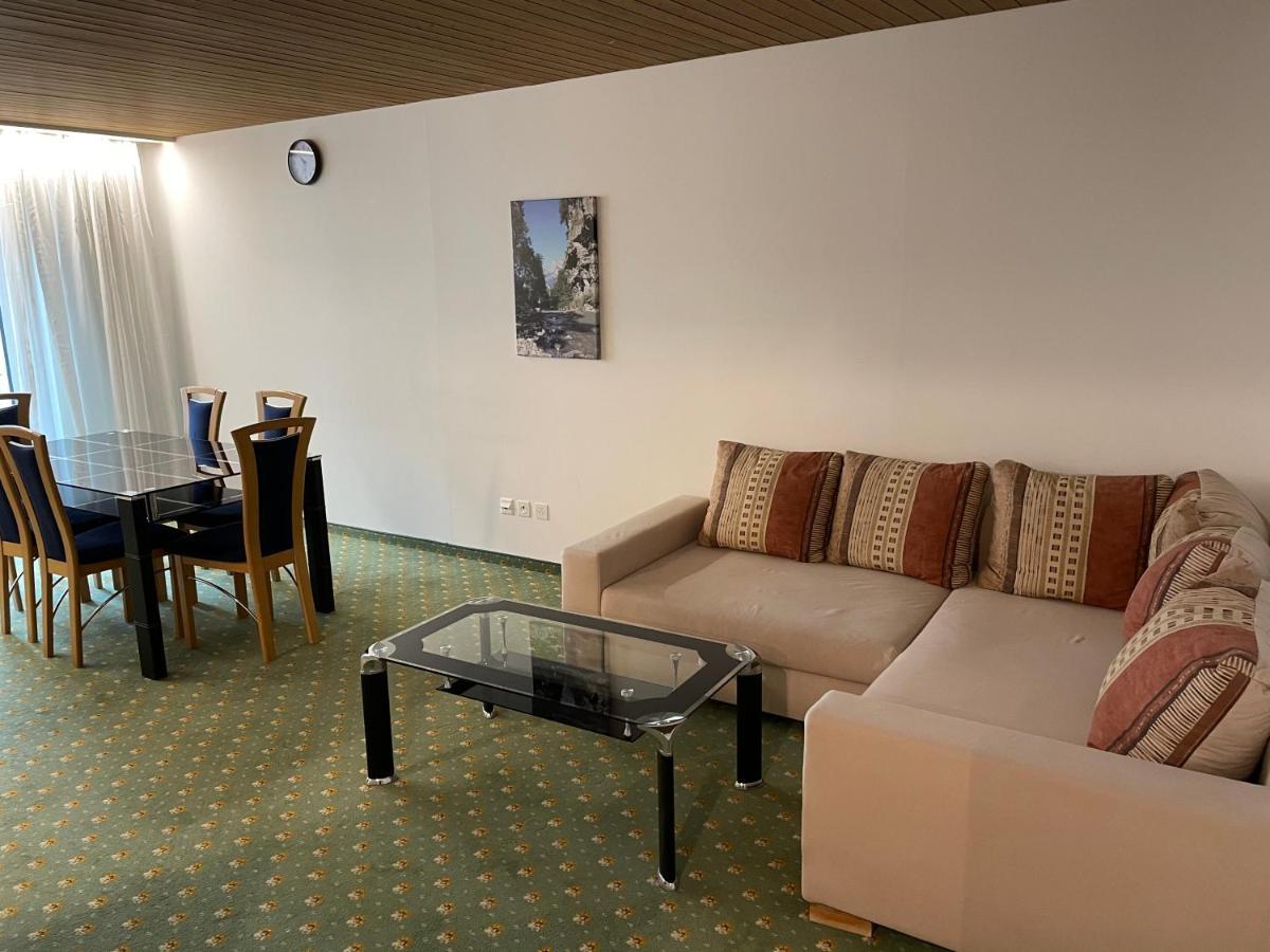 Neptun 3 - Im Zentrum Von Bad Ragaz, Mit Kl. Balkon Esterno foto